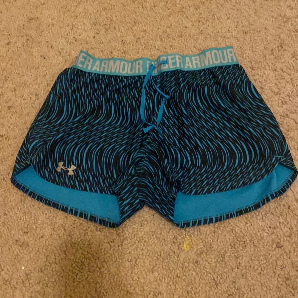 Under Armour Women’s Shorts Size: S no tags